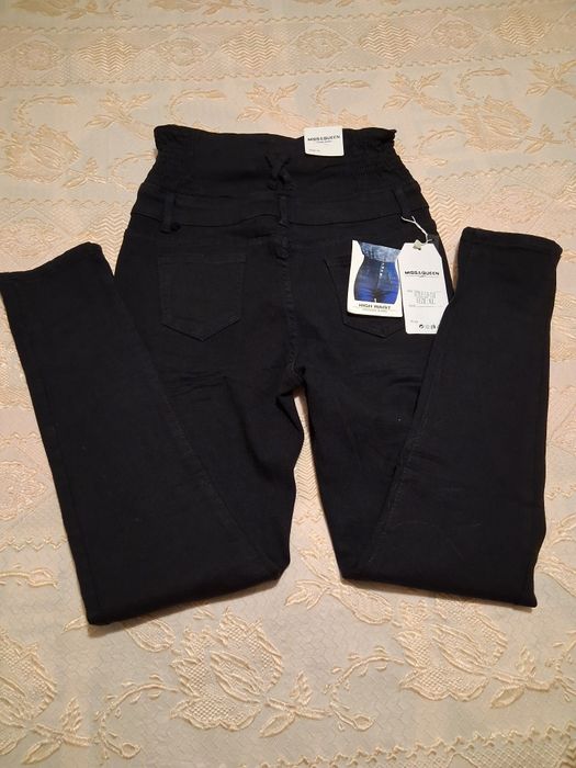 Calsa feminina  de sintura alta