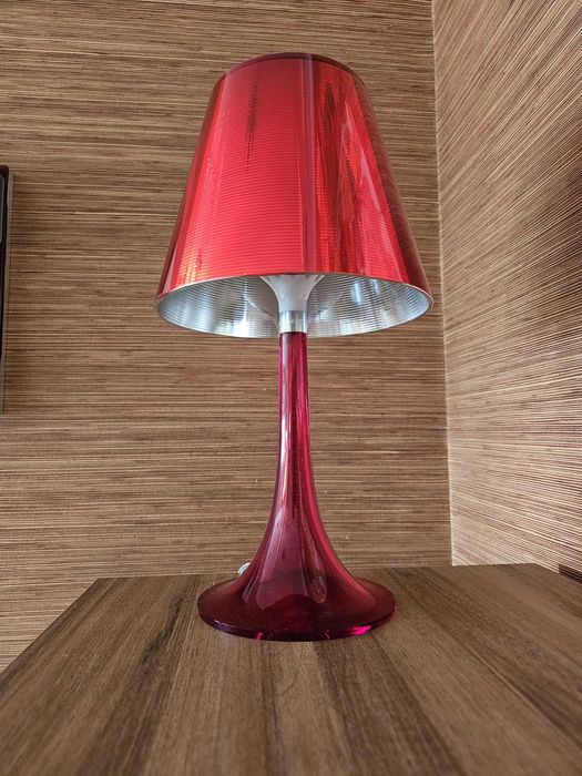 Candeeiro de mesa FLOS de Philippe Starck