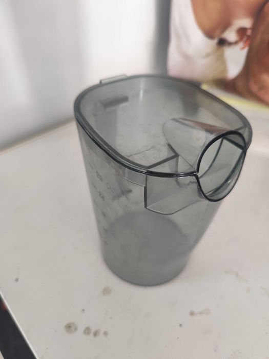 Vendo máquina de sumos só foi utilizada 3 ou 4 vezes