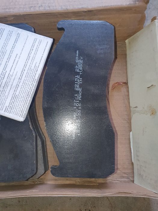 Передние тормозные колодки Volvo FL