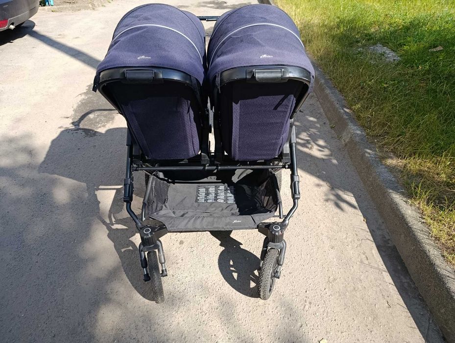 Продам коляску для двійні