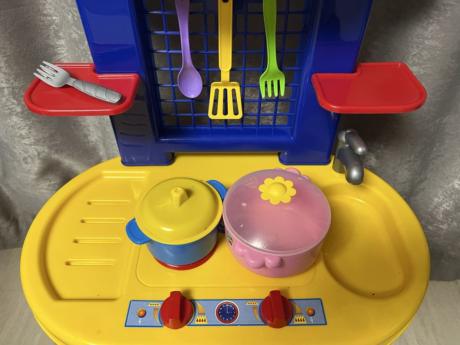 Дитяча іграшкова кухня