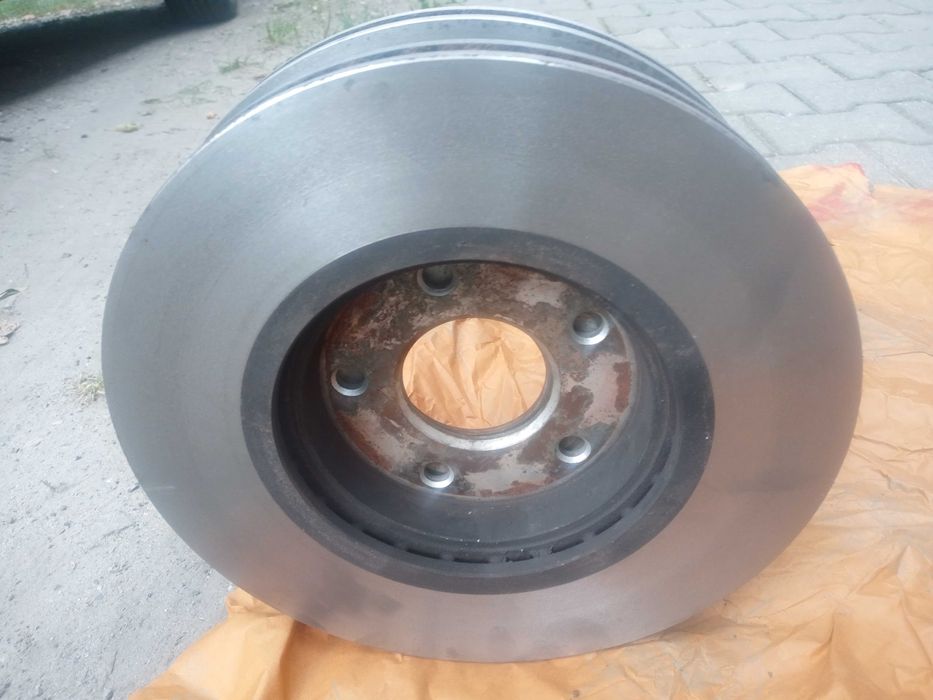 Tarcze hamulcowe przednie do qashgai 16b