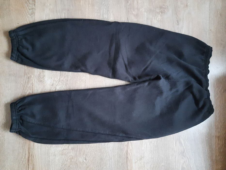 Zestaw spodnie , bluzka r.152
