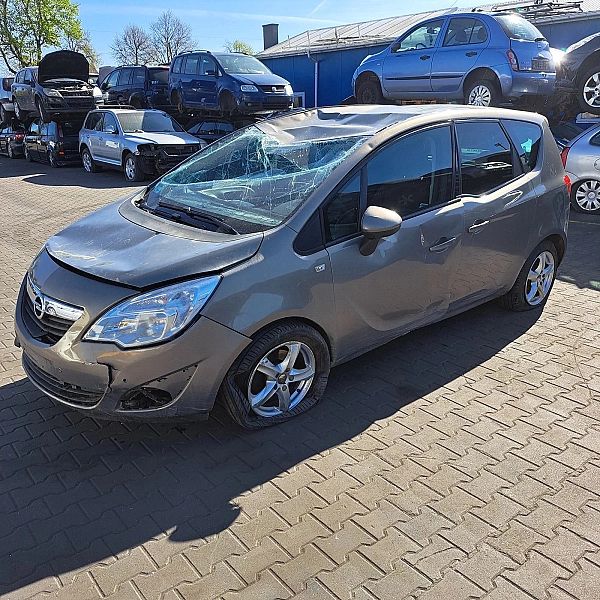 opel meriva b 40w 1.4/120km b14nel a14nel na czesci