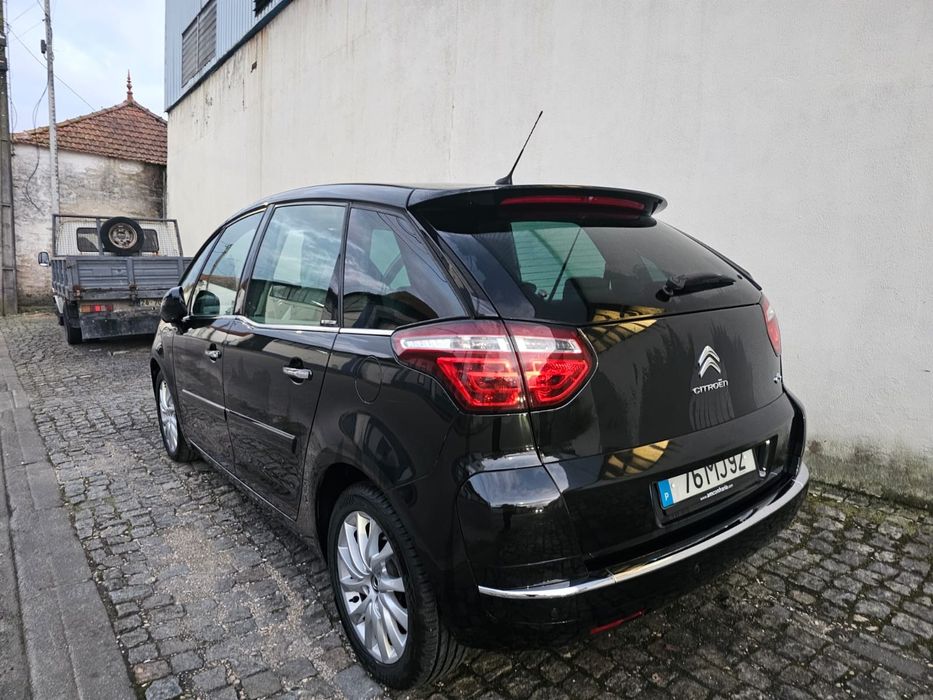 Citroën c4 picasso — photo 2
