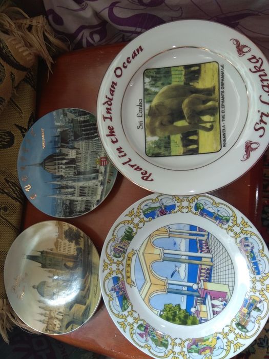 Продам   раритетных Новогодних Лошадок  ,настенные тарелки раритет