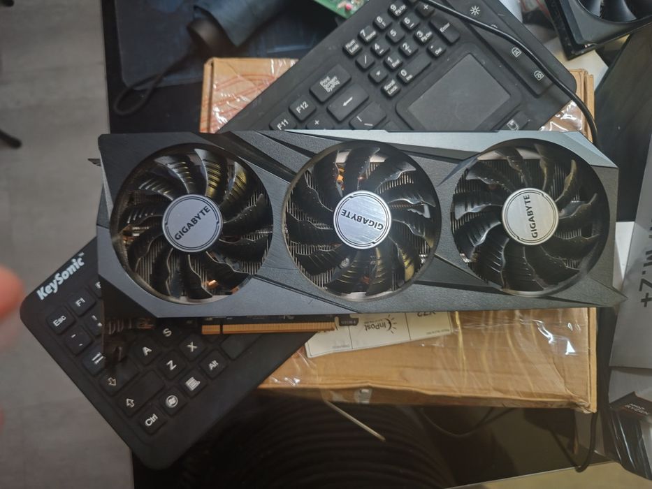 Gigabyte Rx 6800XT , 16GB , sprawna 100%