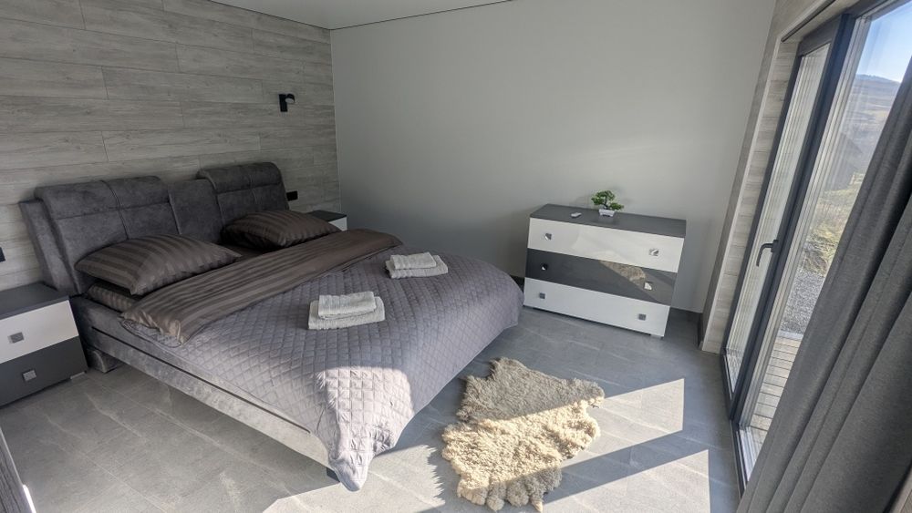 Відпочинок в Карпатах.Оренда будинку House Milanka 2-4 осіб,+басейн
Відпочинок