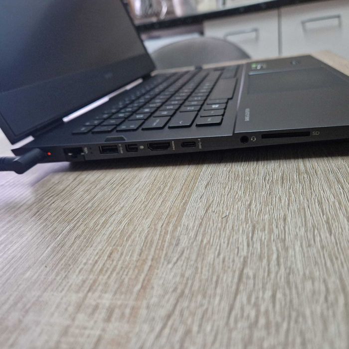 HP omen AMD Ryzen 7 5800H