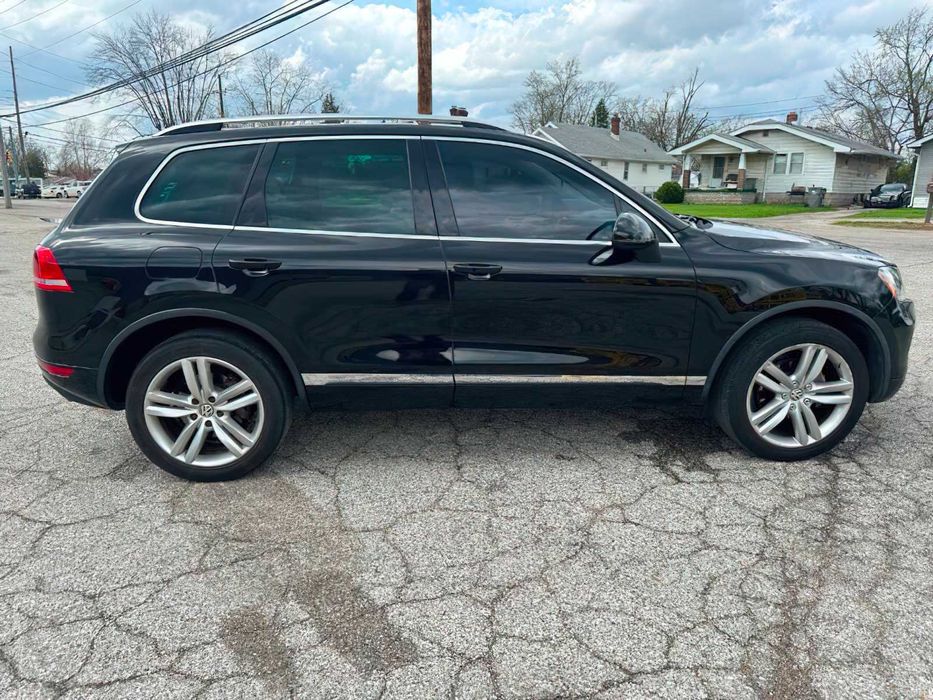 Volkswagen Touareg Executive      2012