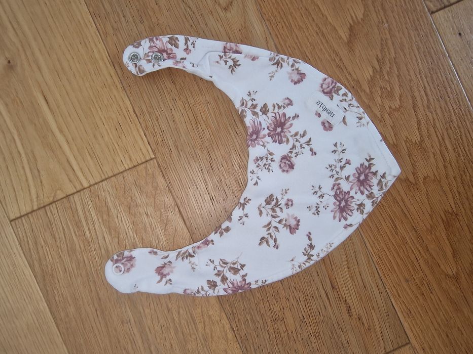 Szaliki śliniaki Zapinane na napy zestaw 5 sztuk