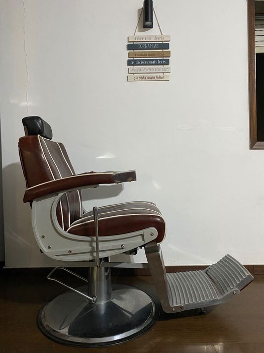 Cadeira profissional de barbeiro