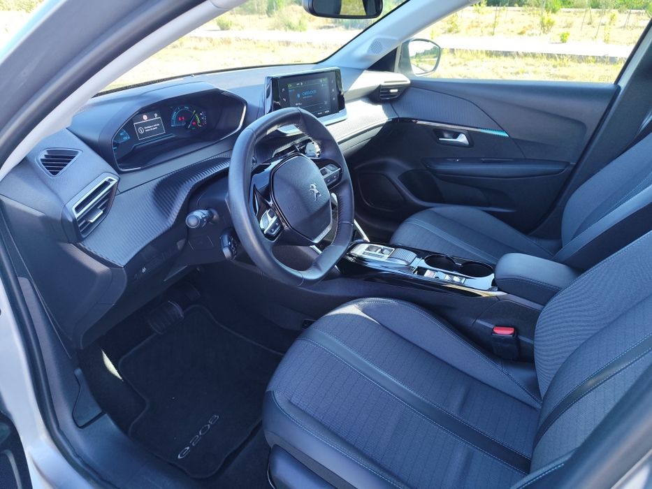Peugeot e-208 Allure 50kwh