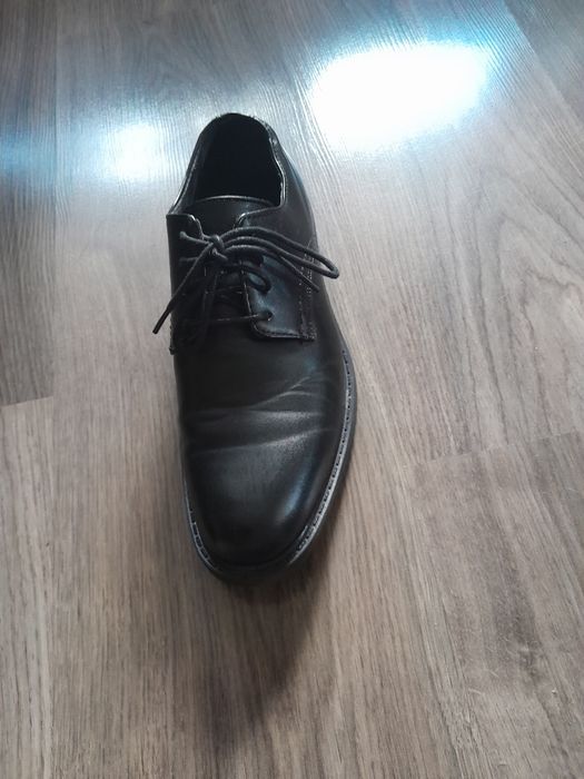 Buty galowe chłopięce