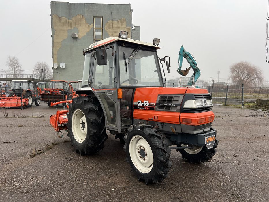 Швидкісний БУ японський трактор з кабіною Kubota GL33 CAB HiSpeed