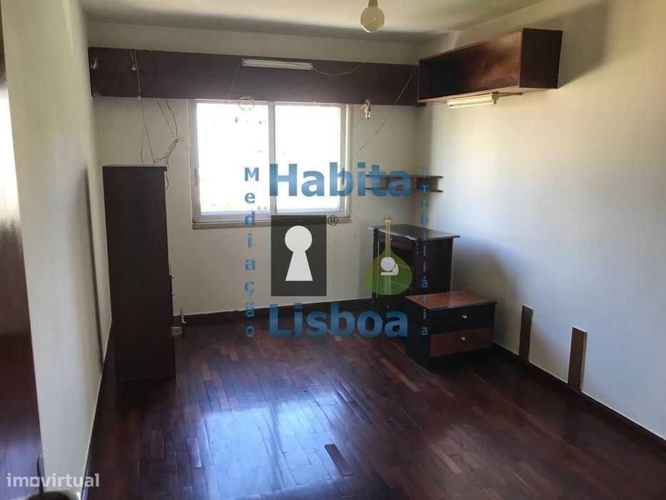 Quarto individual para Estudante Junto ao Metro Alfornelos