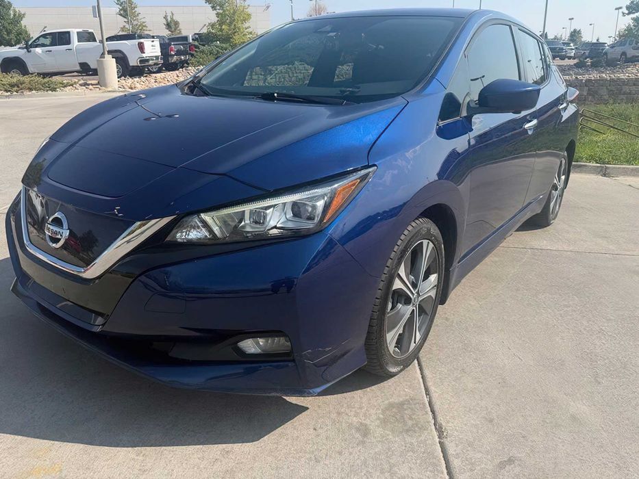 Nissan LEAF      2020