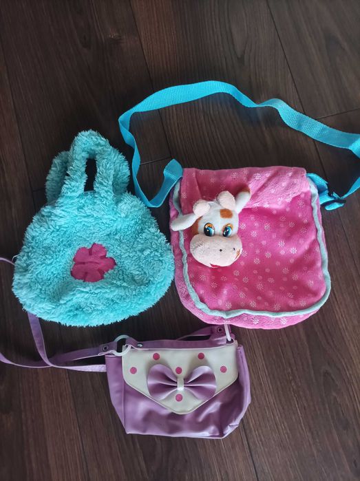 Ляльки та аксесуари