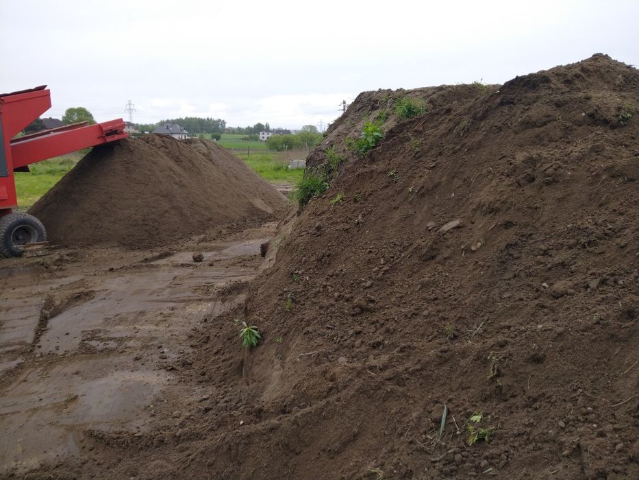 Ziemia przesiewacza humus