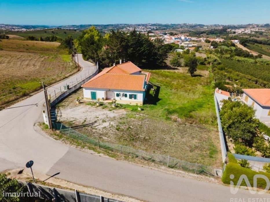 Moradia térrea T4 em Vermelha de 210 m2