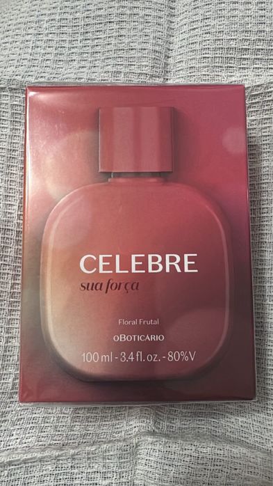 Perfume celebre novo embalado