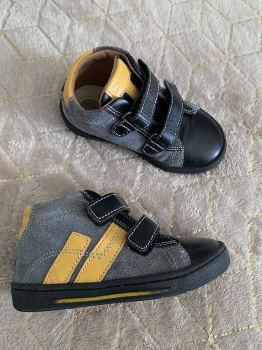 Ботинки кроссовки chicco 23 размер