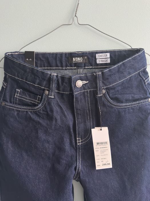 MONO Copenhagen – jeansy Chester Straight (granatowe)