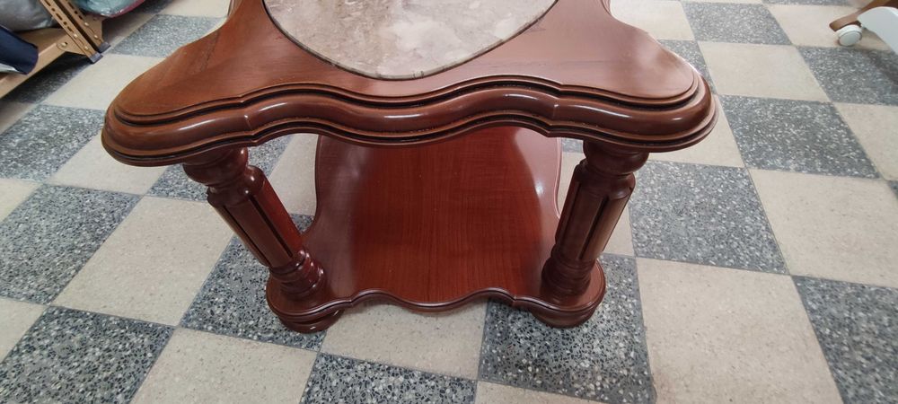 Mesa de centro com pedra