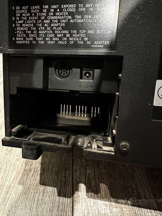 Przenośny magnetowid VHS Sharp VC-2300