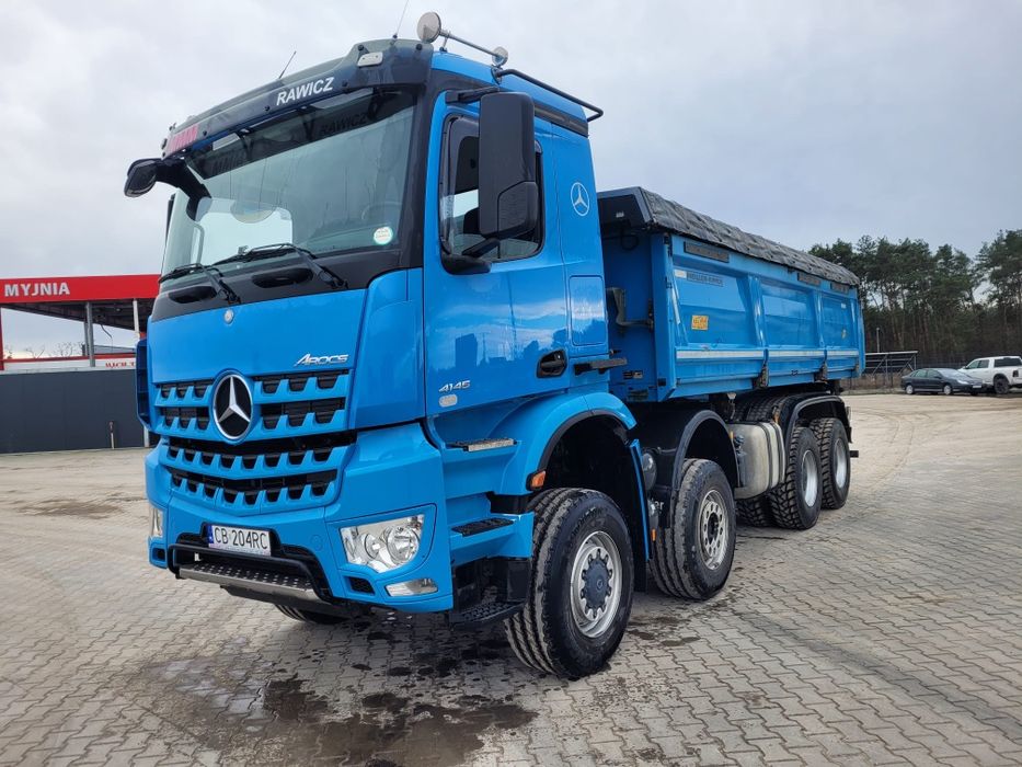 Czarnoziem ziemia ogrodowa piasek żwir Gruz kamienie