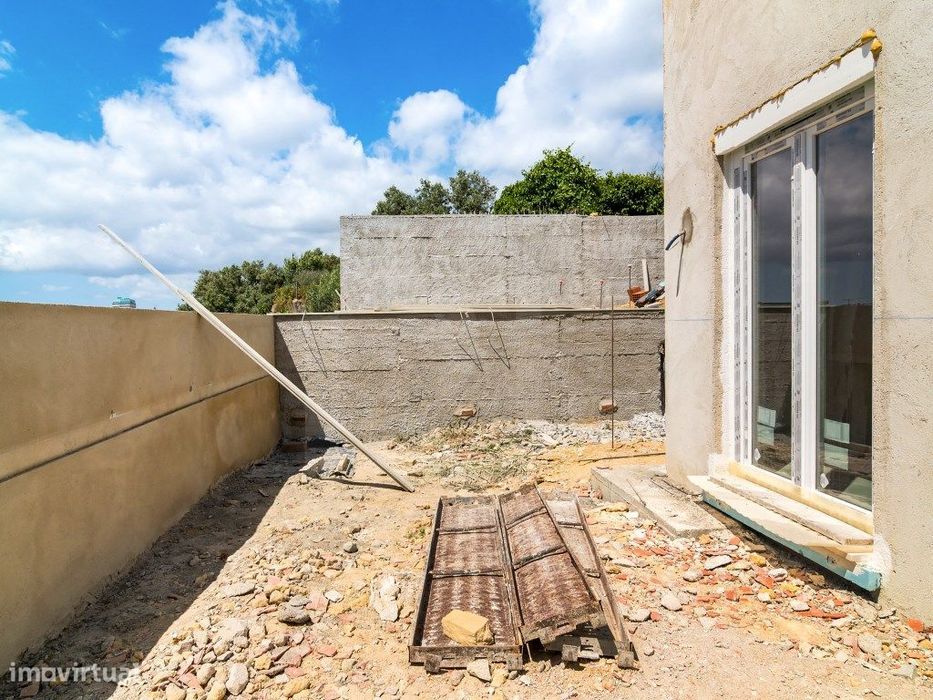 Apartamento T2 com varanda numa das zonas mais desejadas de Lisboa