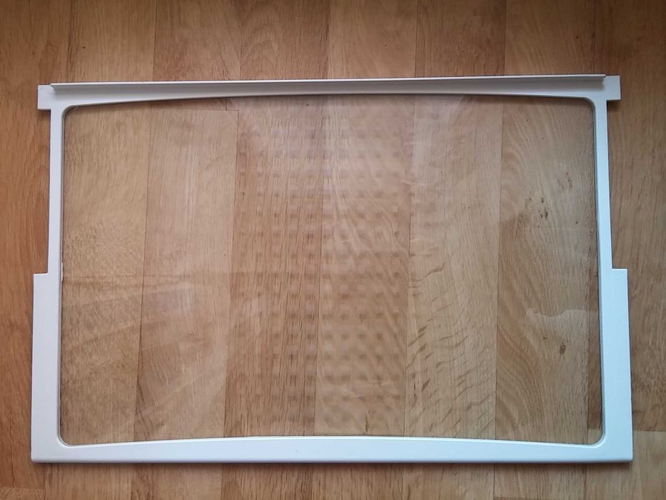 Скляна полка для холодильника (46,7х30,2см) *Нова*  Модель невідома.