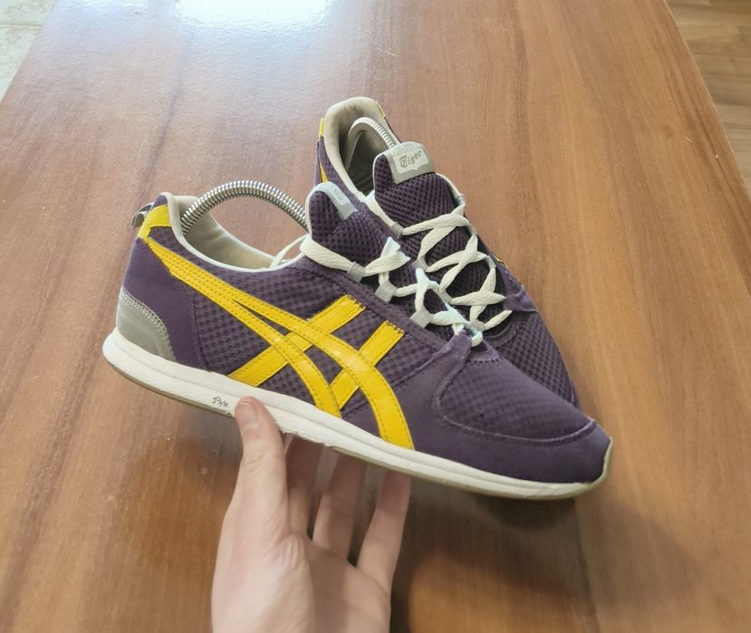 Кросівки спортивні стильні Asics Onitsuka Tiger Ult-Racer 40.5р