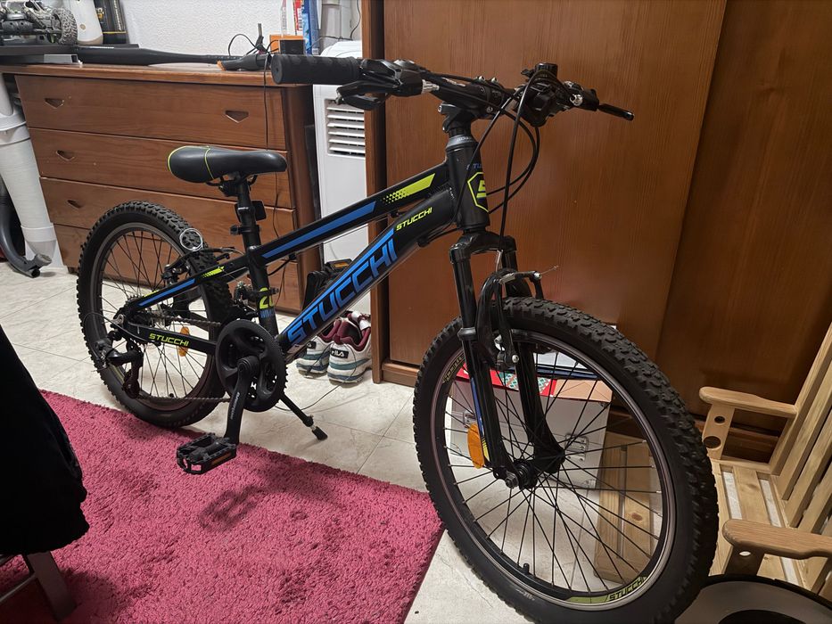 Bicicleta criança como nova