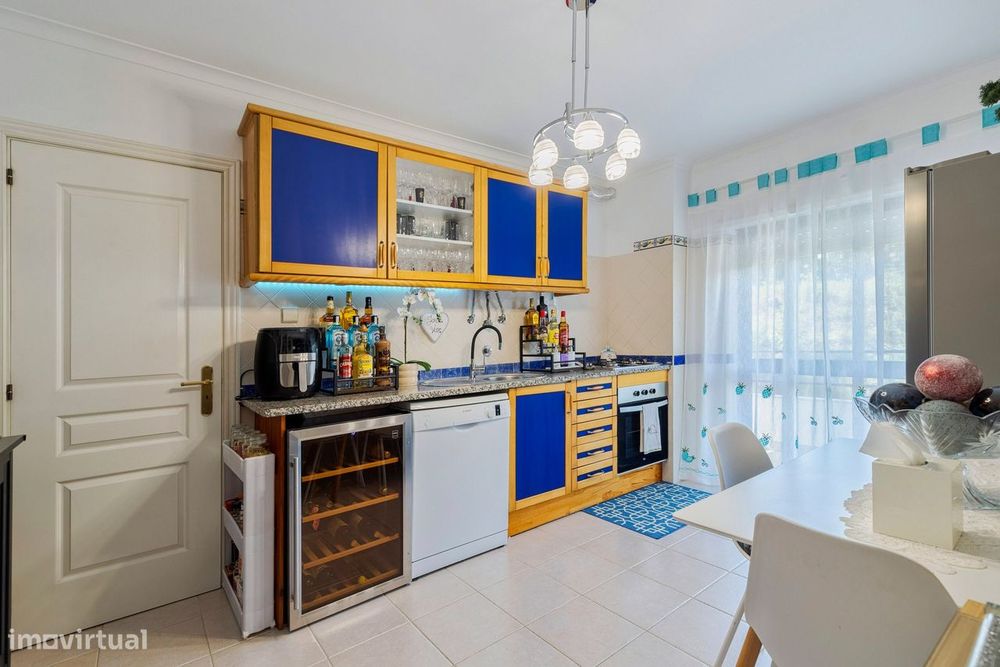 Paivas / Amora - Apartamento T3 Com Garagem