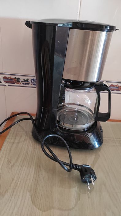 Máquina de café kubo de pó usada poucas vezes