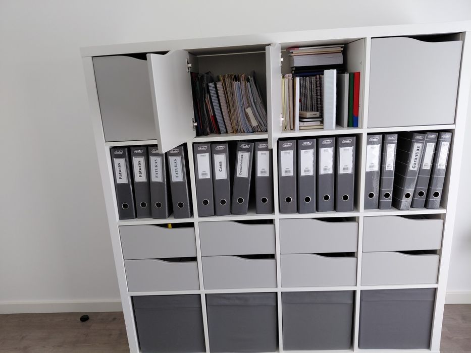 Móvel branco kallax