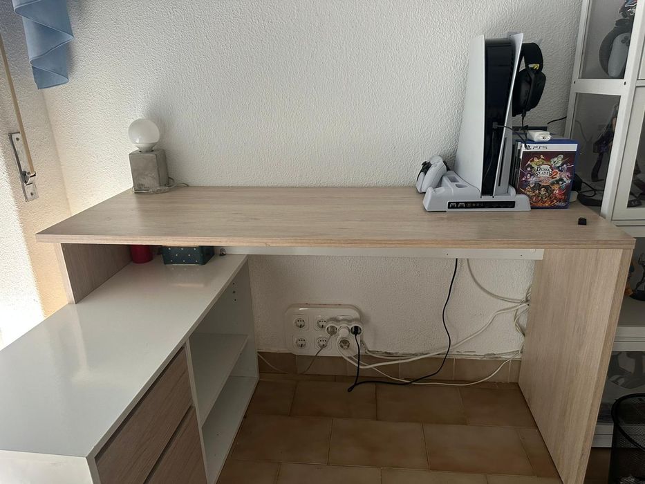 Secretaria grande c/ arrumação