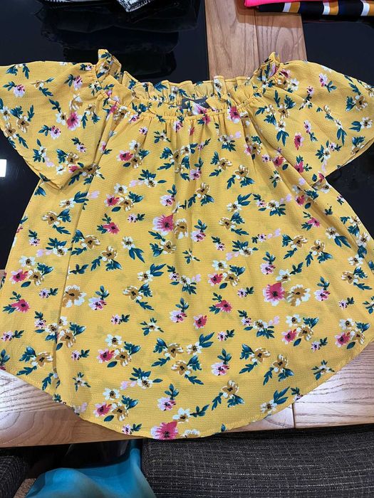 Lote de tops/blusas femininas (XS/S/TU)