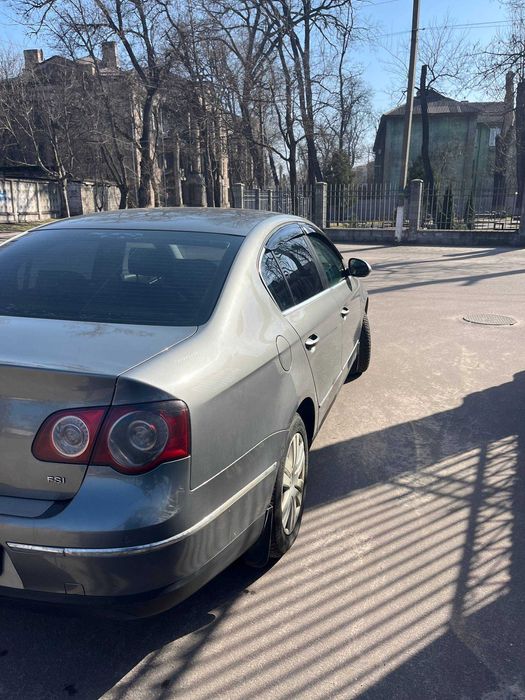 Volkswagen Passat B6 2006 2.0 FSI MT