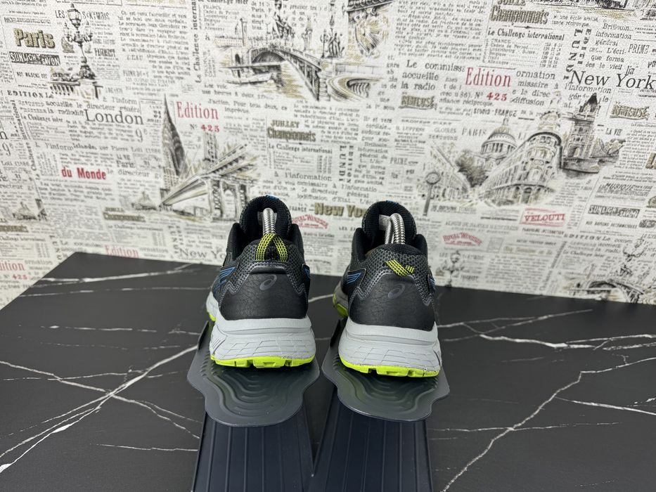 Кросівки Asics GEL-VENTURE 8 Розмір 40.5 Взуття