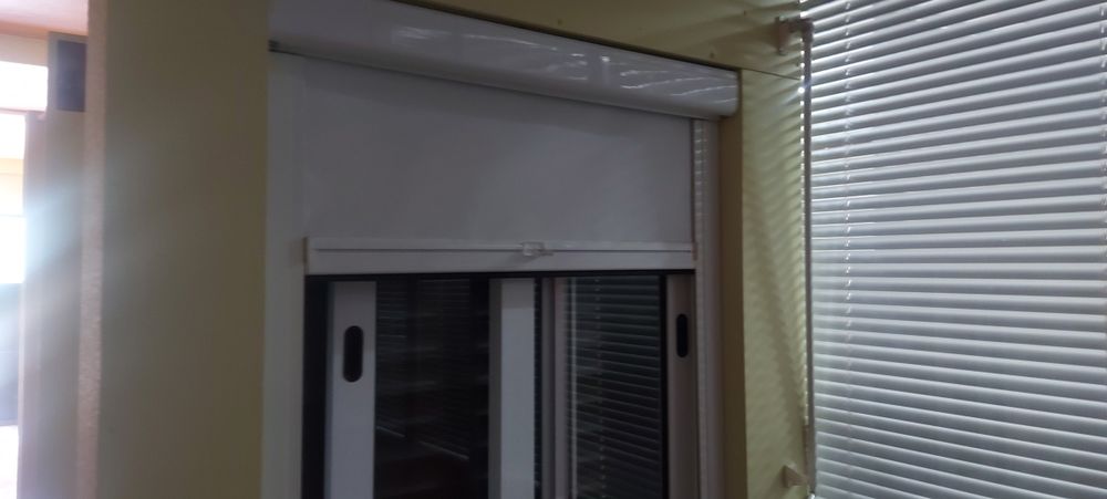 Aplicações e reparações de estores, persianas e caixilharia de PVC.