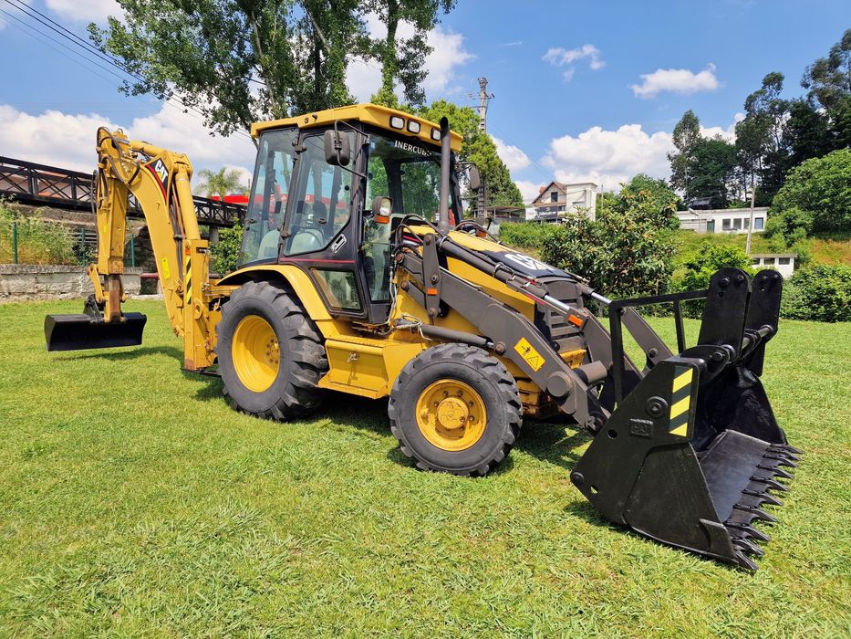 Retroescavadora caterpillar