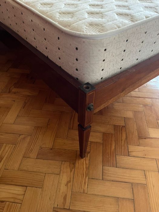 Cama madeira maciça