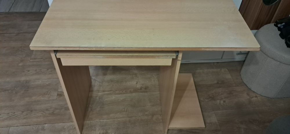 Małe biureczko 90 cm