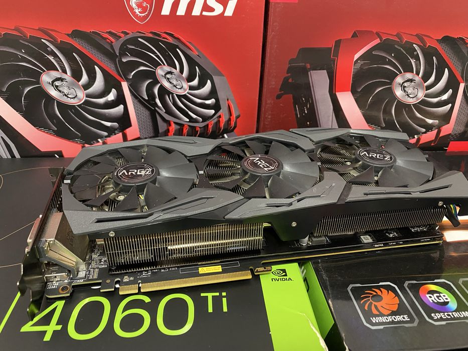 Відеокарта ASUS RX 580 Strix TOP AREZ 8gb гарний стан.