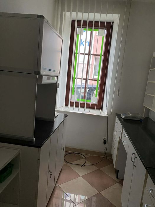 Zestaw mebli do apteki i biura