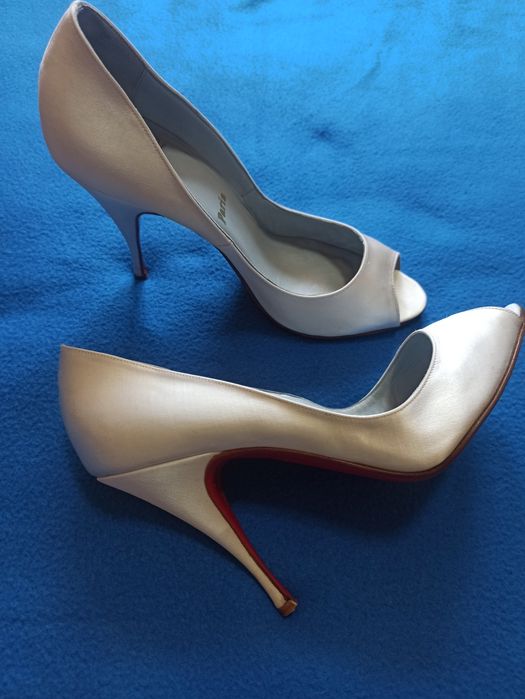 Szpilki Louboutin