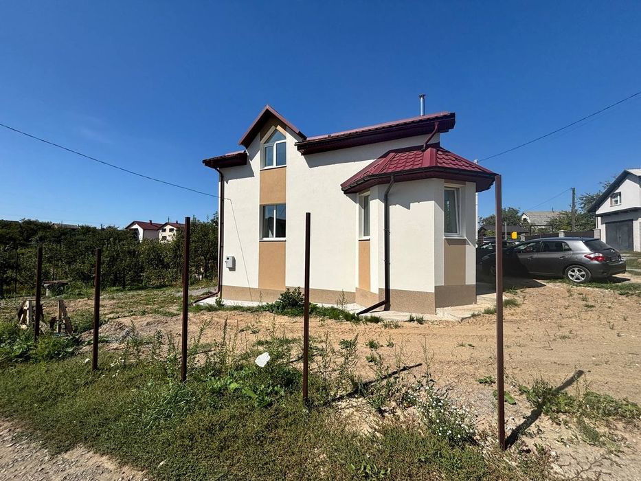 Продам Будинок  6 соток землі